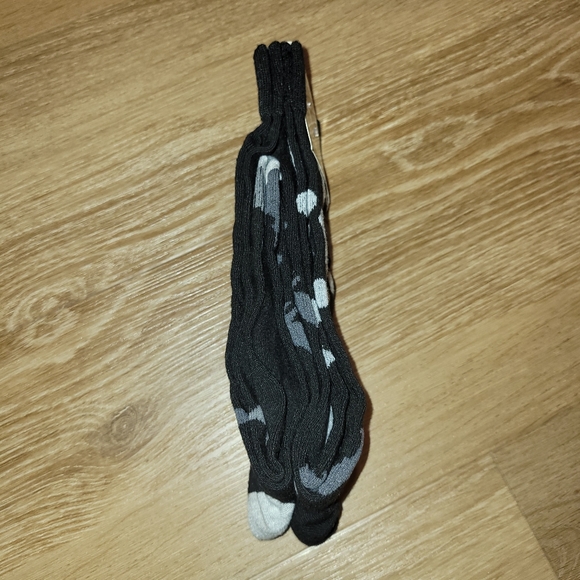 DC Comics The Batman 2-Pack Crew Socks Fits Shoe Size 6-12 New - Picture 6 of 6